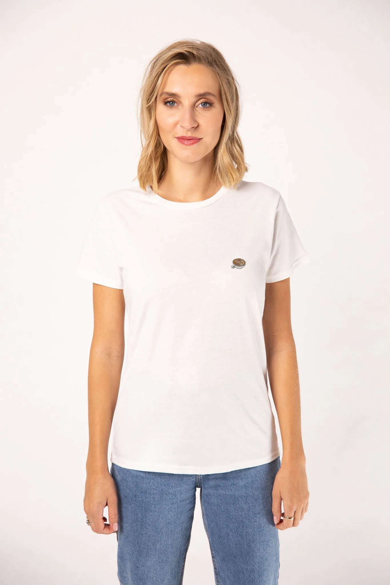 Flat White | Besticktes Organic Bio Baumwoll Frauen T-Shirt