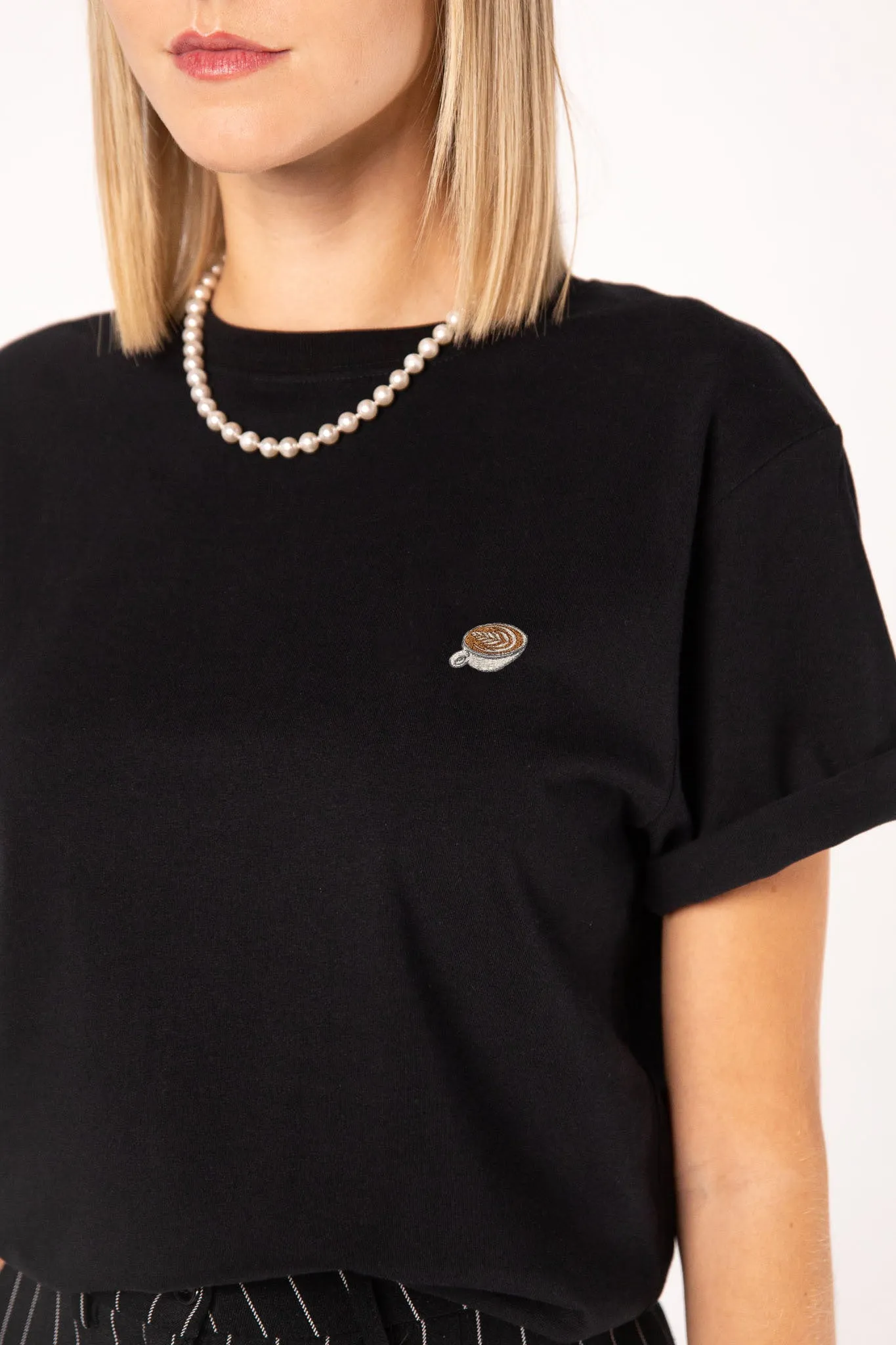 Flat White | Besticktes Organic Bio Baumwoll Frauen T-Shirt