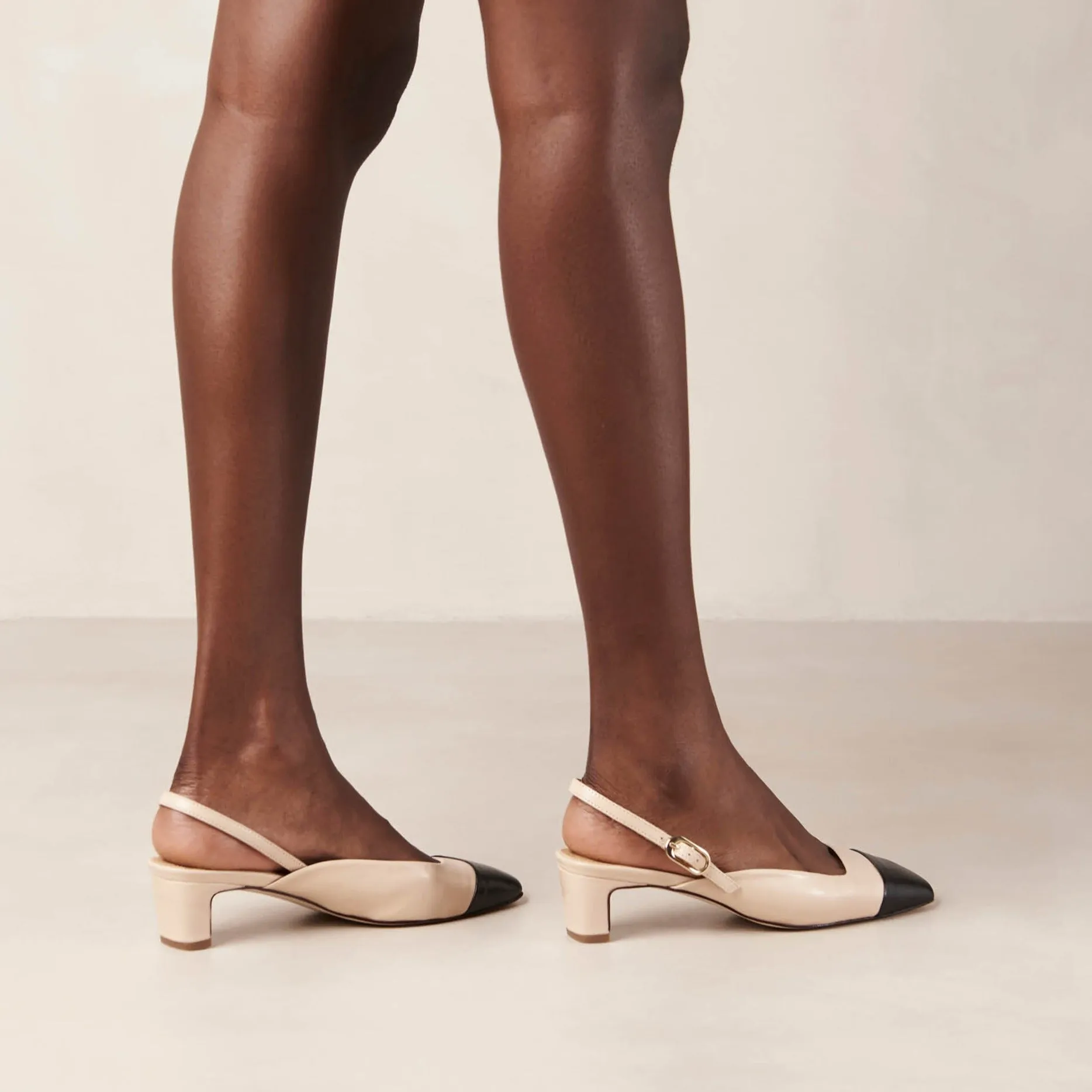 Lindy Bicolor Cream Black Leather Pumps